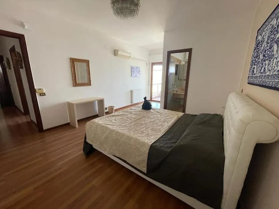 Ferienwohnung La Scalinatella Di Mondello Palermo 0*,